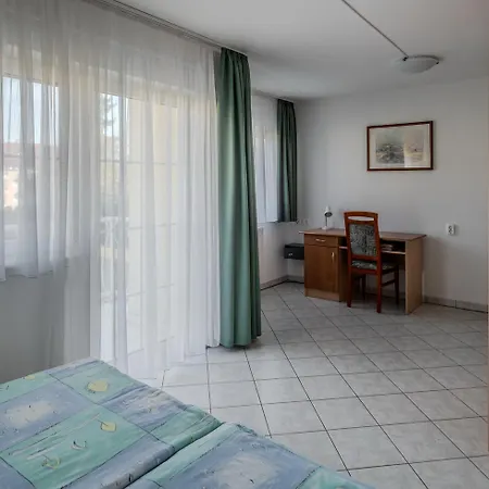 Amphora Aparthotel *