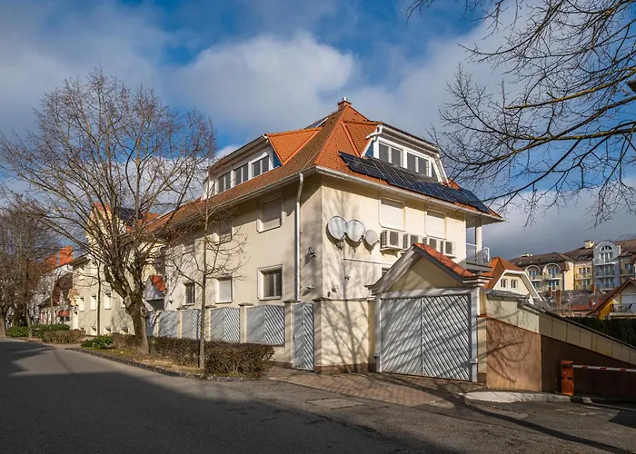 Amphora Ξενοδοχείο με διαμερίσματα 3*